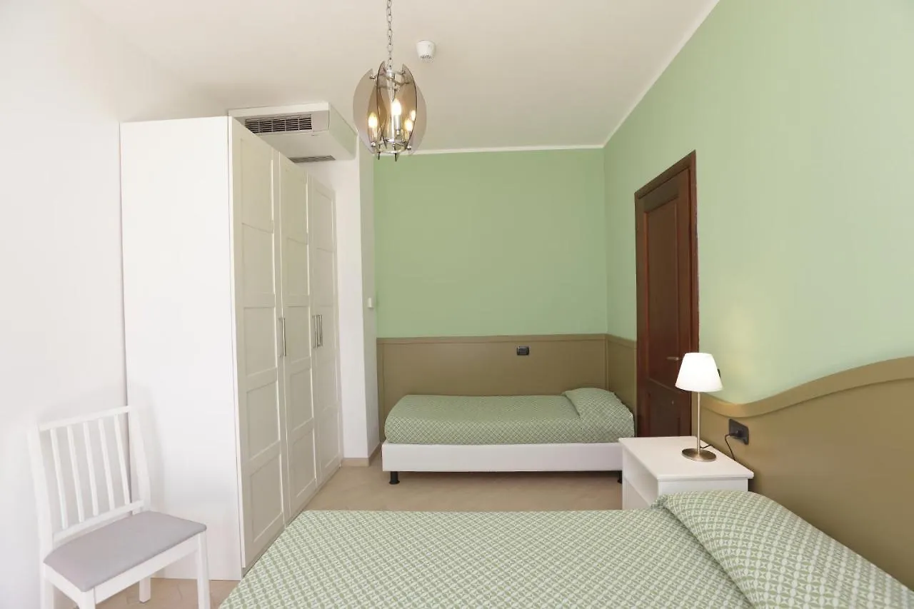 Residence Hotel Kriss Deiva Marina