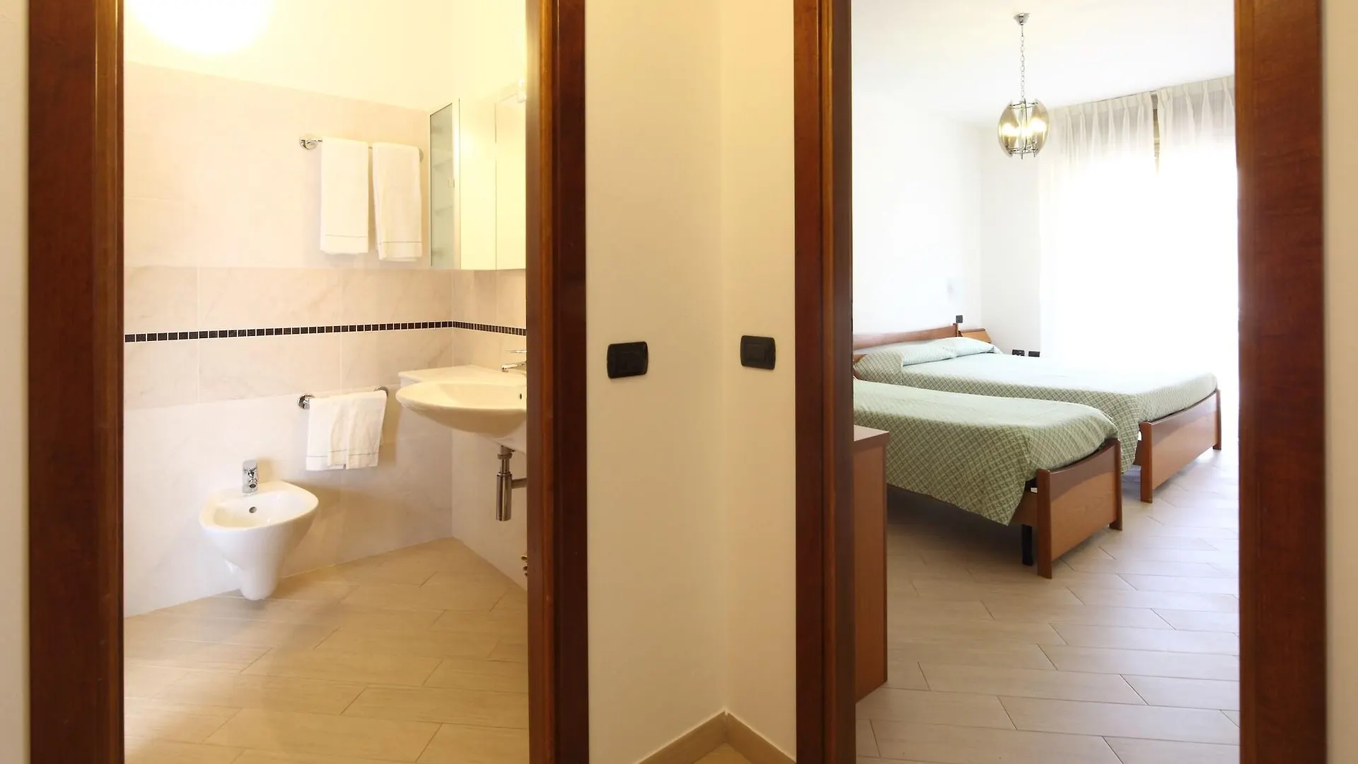 Residence Hotel Kriss Deiva Marina