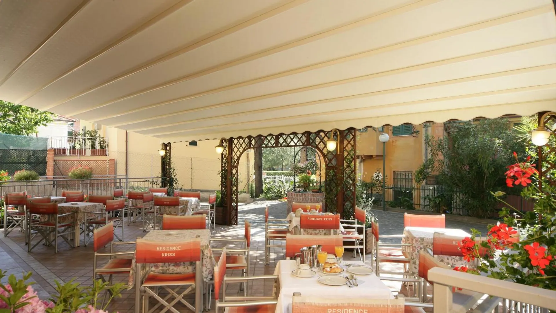Residence Hotel Kriss Deiva Marina