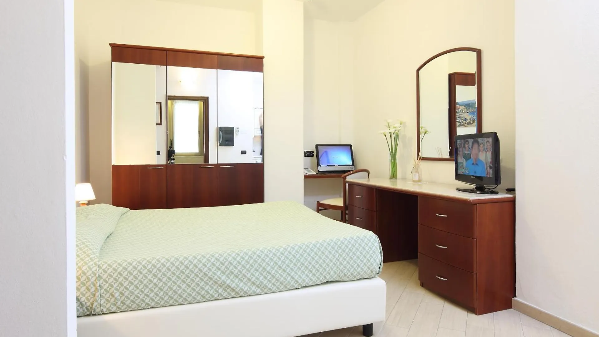 Appart hôtel Residence Hotel Kriss Deiva Marina