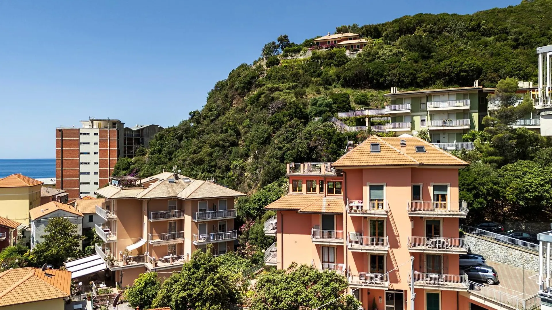 Residence Hotel Kriss Deiva Marina
