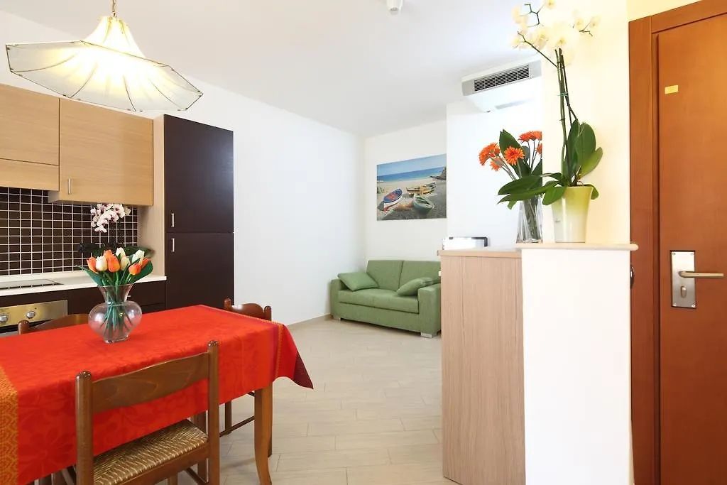 Residence Hotel Kriss Deiva Marina Appart hôtel