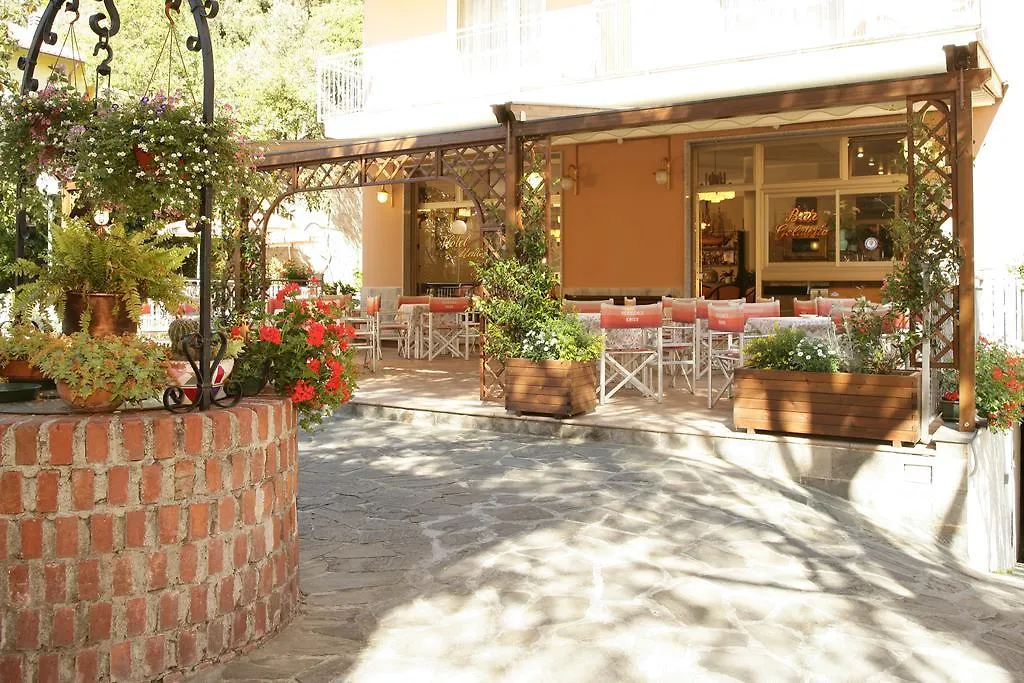 Appart hôtel Residence Hotel Kriss Deiva Marina